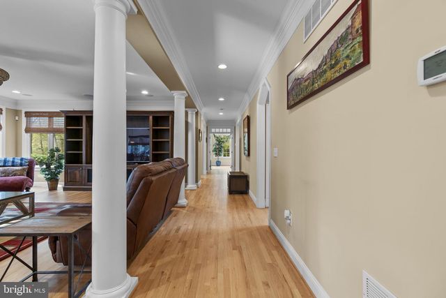 370 EAGLE HILL RD, Pasadena, MD 21122