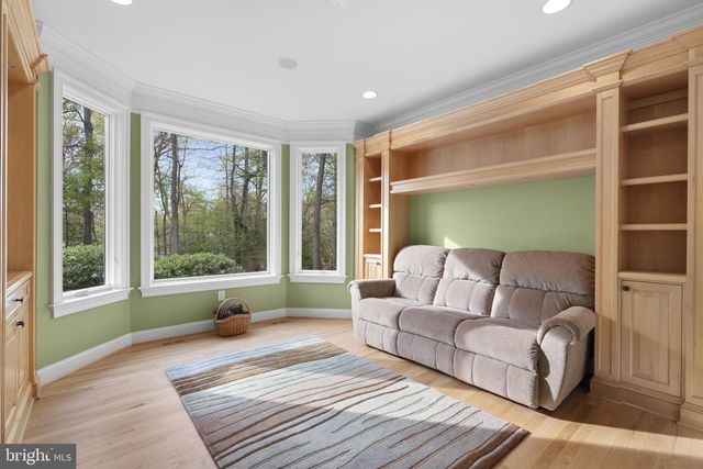 370 EAGLE HILL RD, Pasadena, MD 21122