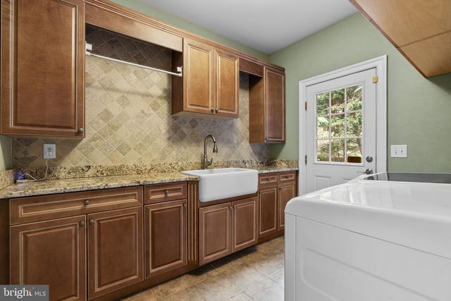 370 EAGLE HILL RD, Pasadena, MD 21122