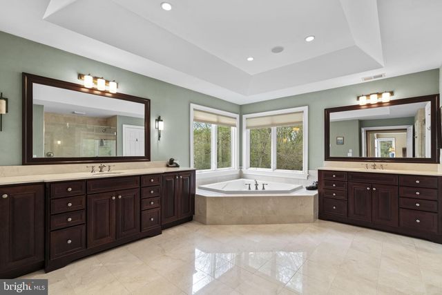 370 EAGLE HILL RD, Pasadena, MD 21122
