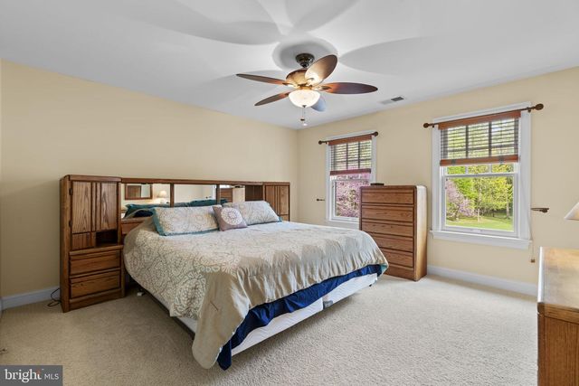 370 EAGLE HILL RD, Pasadena, MD 21122