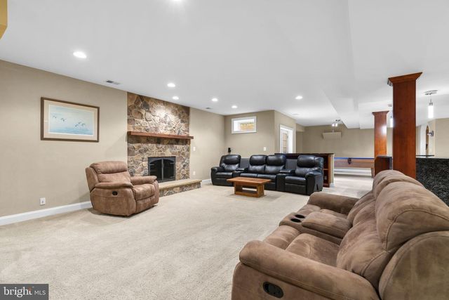370 EAGLE HILL RD, Pasadena, MD 21122