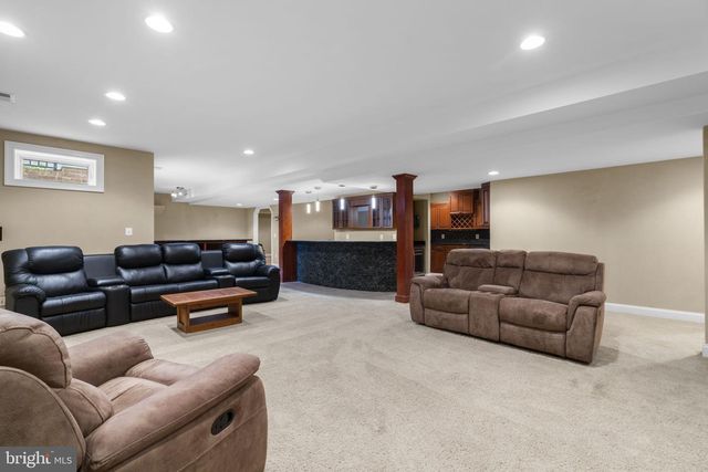 370 EAGLE HILL RD, Pasadena, MD 21122