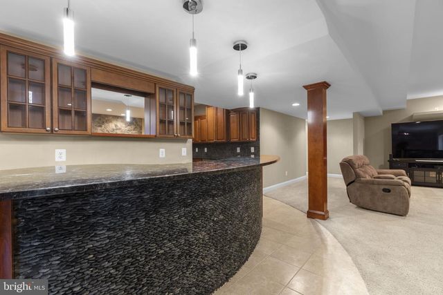370 EAGLE HILL RD, Pasadena, MD 21122