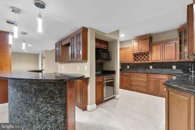 370 EAGLE HILL RD, Pasadena, MD 21122