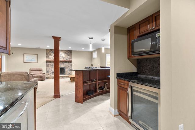 370 EAGLE HILL RD, Pasadena, MD 21122