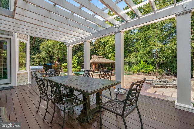 370 EAGLE HILL RD, Pasadena, MD 21122