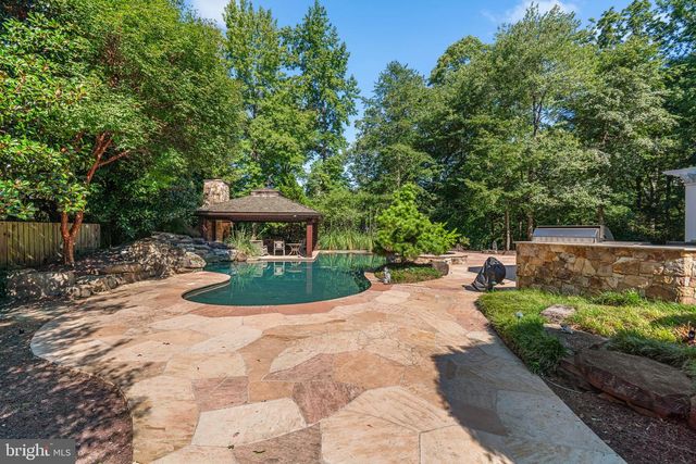 370 EAGLE HILL RD, Pasadena, MD 21122