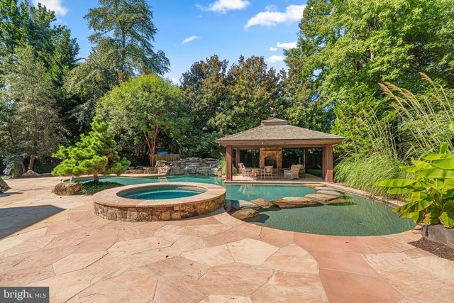 370 EAGLE HILL RD, Pasadena, MD 21122