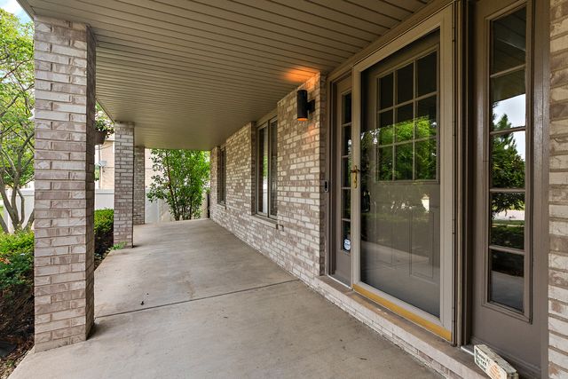 1028 Kylemore Court, Lockport, IL 60441