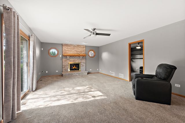 1028 Kylemore Court, Lockport, IL 60441