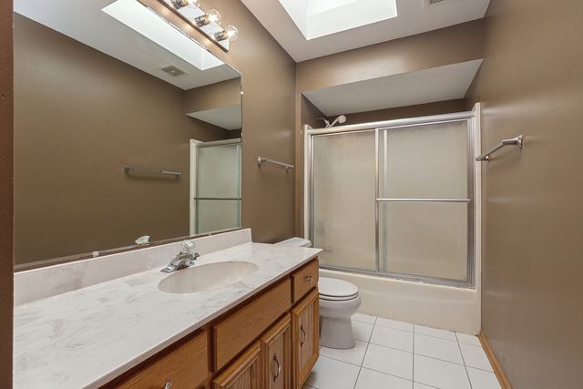 1028 Kylemore Court, Lockport, IL 60441