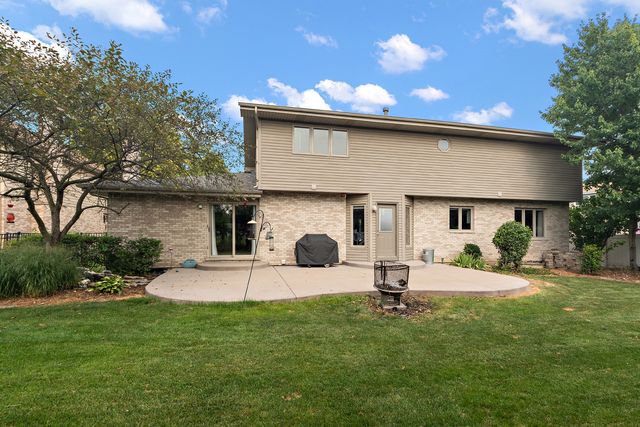 1028 Kylemore Court, Lockport, IL 60441