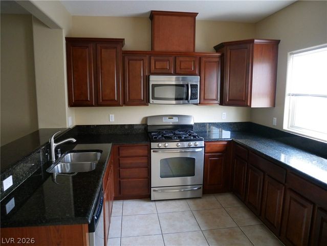 4650 Ranch House Road 106, North Las Vegas, NV 89031