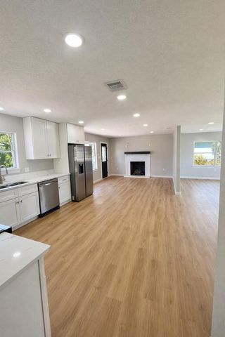 1716 Pecan Street, Bay City, TX 77414