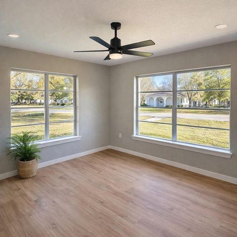 1716 Pecan Street, Bay City, TX 77414