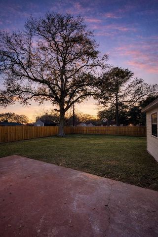 1716 Pecan Street, Bay City, TX 77414