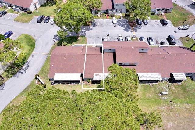 12 PINE ISLAND CIRCLE, Kissimmee, FL 34743
