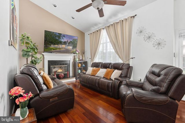 14 THORNBERRY LN, Stafford, VA 22556