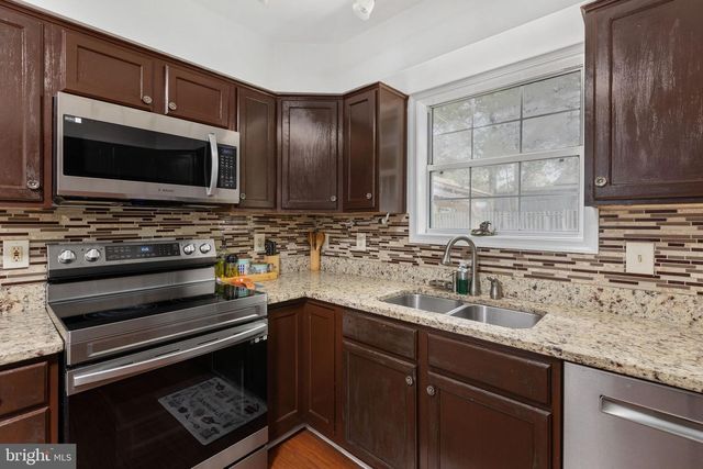 14 THORNBERRY LN, Stafford, VA 22556