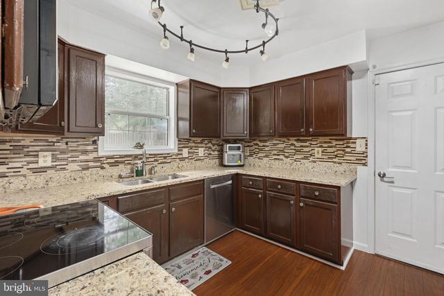14 THORNBERRY LN, Stafford, VA 22556