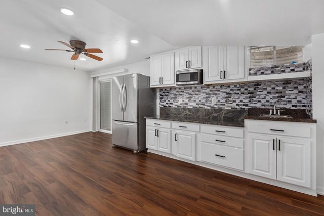 14 THORNBERRY LN, Stafford, VA 22556