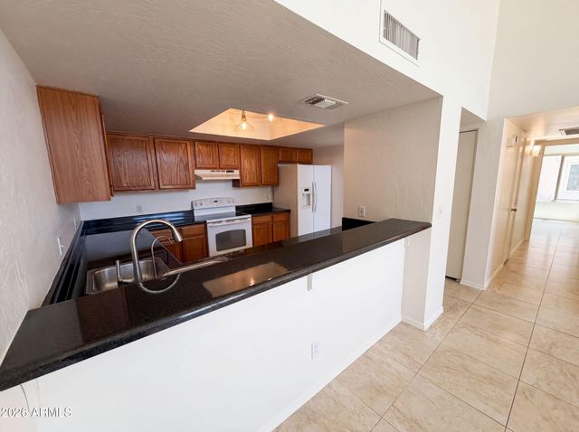 1111 W SUMMIT Place 28, Chandler, AZ 85224