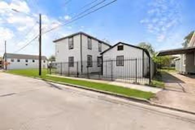3126 Webster St 5, Houston, TX 77004