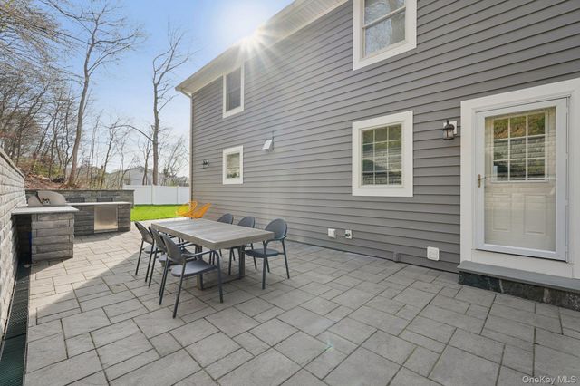 616 Sherman Avenue, Thornwood, NY 10594