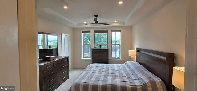 2232 S GLEBE RD, Arlington, VA 22204