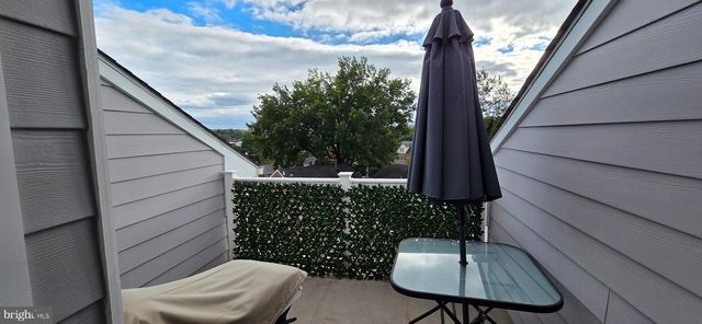 2232 S GLEBE RD, Arlington, VA 22204