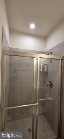 2232 S GLEBE RD, Arlington, VA 22204