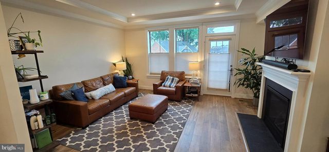 2232 S GLEBE RD, Arlington, VA 22204