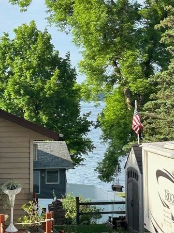 6271 French Lake Path, Faribault, MN 55021