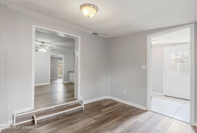 2023 Cresthill Drive, Southaven, MS 38671