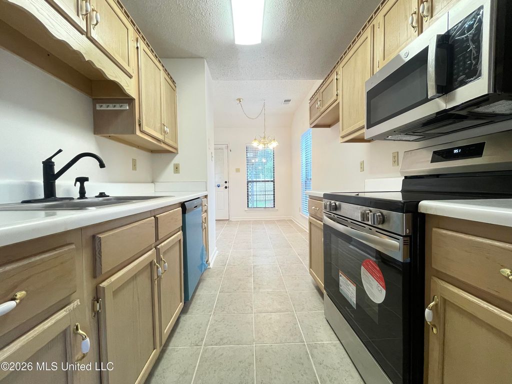 388 W Blair Drive, Southaven, MS 38671 — photo 3