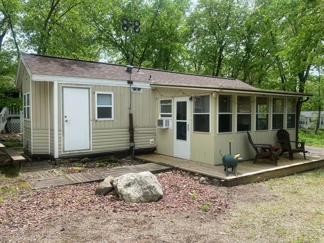 273 Oak Lane, Edgerton, WI 53534