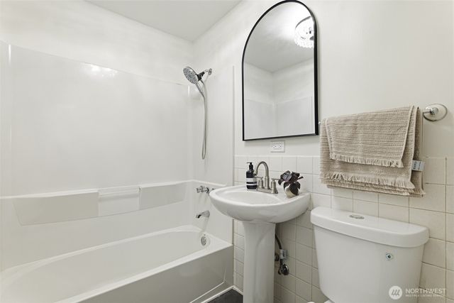 924 E 57th Street, Tacoma, WA 98404