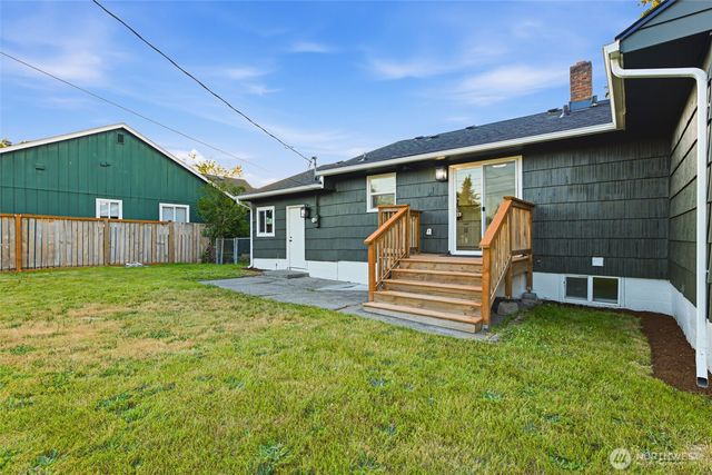 924 E 57th Street, Tacoma, WA 98404