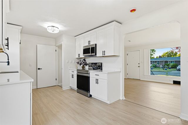 924 E 57th Street, Tacoma, WA 98404