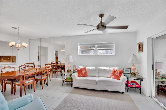 365 N Grove Isle Circle 365, Vero Beach, FL 32962
