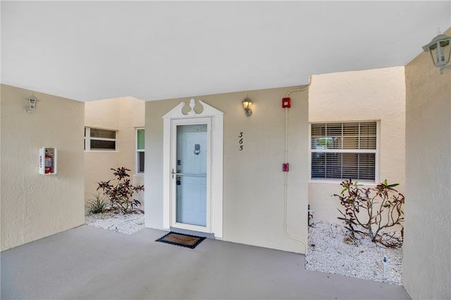 365 N Grove Isle Circle 365, Vero Beach, FL 32962