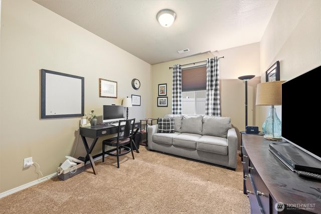 1354 Burr Avenue, Moses Lake, WA 98837