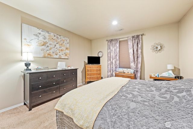 1354 Burr Avenue, Moses Lake, WA 98837