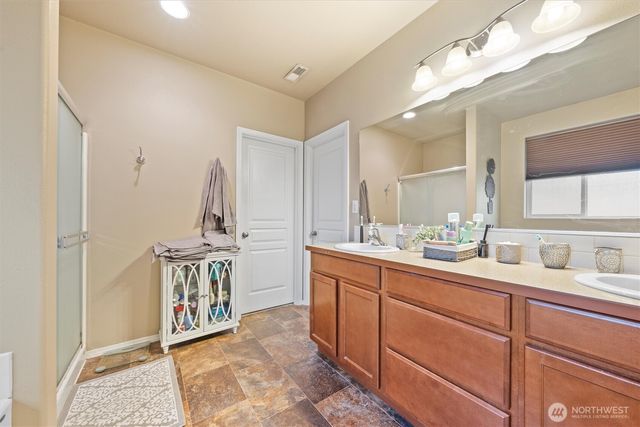 1354 Burr Avenue, Moses Lake, WA 98837