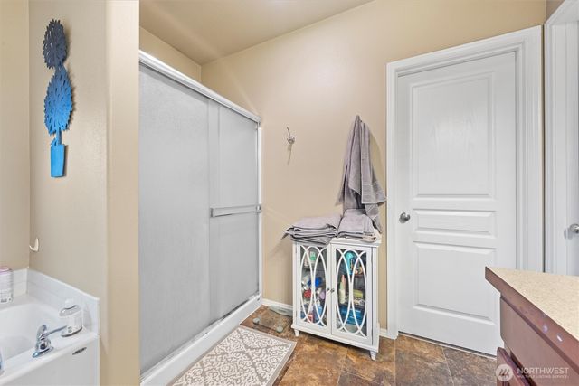 1354 Burr Avenue, Moses Lake, WA 98837