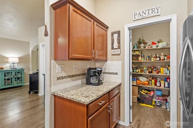 1354 Burr Avenue, Moses Lake, WA 98837