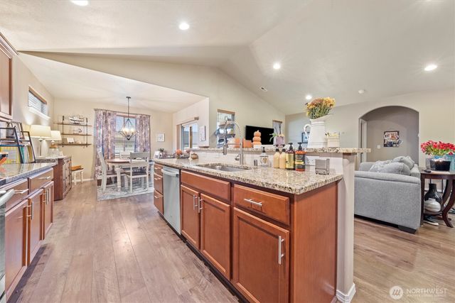 1354 Burr Avenue, Moses Lake, WA 98837