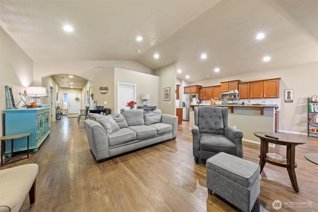 1354 Burr Avenue, Moses Lake, WA 98837