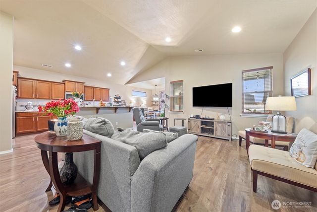 1354 Burr Avenue, Moses Lake, WA 98837